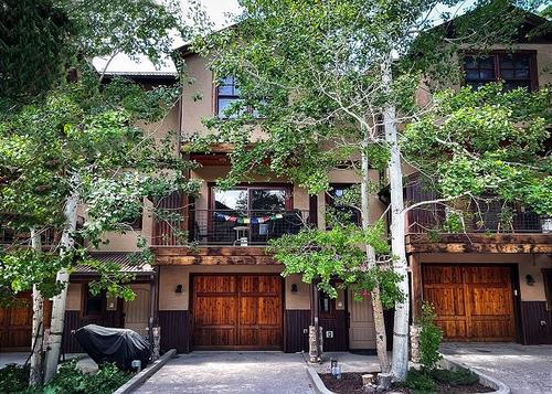 Spacious Luxury Townhome- Air Conditioning-Near Downtown Ouray-Large Balcony